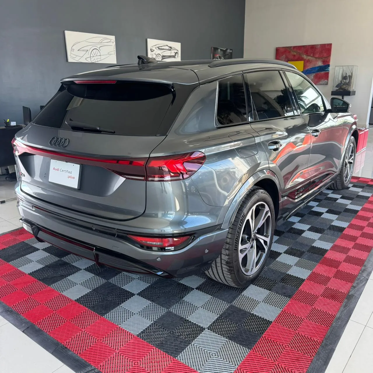 Audi Q6 SQ6 e-tron 2025, foto 5