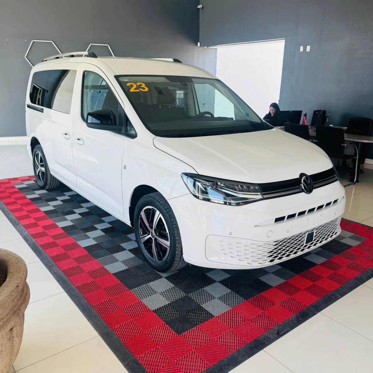Volkswagen Caddy Maxi 2023, foto 7